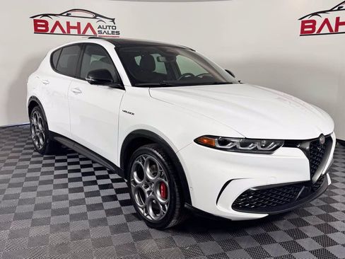 Used 2024 Alfa Romeo Tonale Veloce AWD/4WD image 9