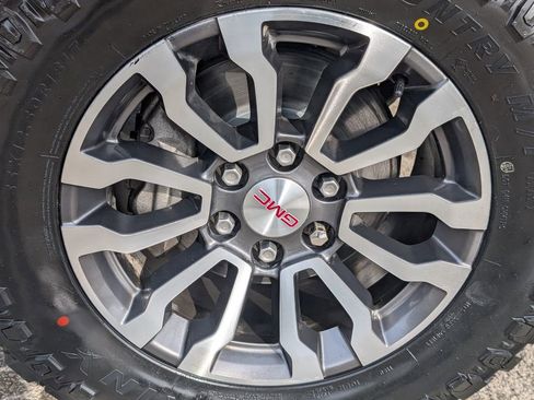 Used 2019 GMC Sierra 1500 AT4 image 38