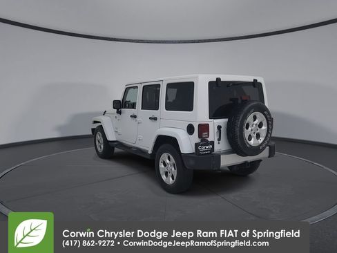 Used 2013 Jeep Wrangler Unlimited Sahara w/ Connectivity Group AWD/4WD image 11