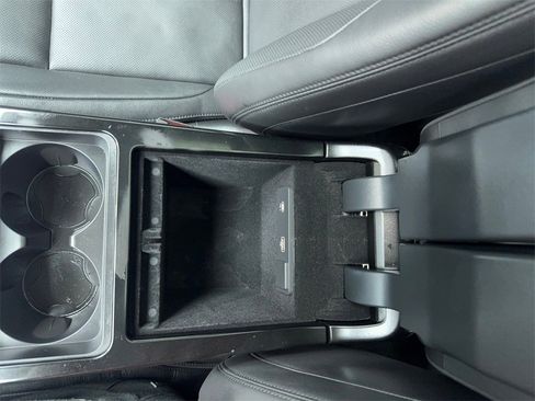 Used 2024 Land Rover Range Rover Velar S image 30