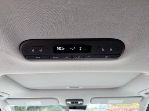 Certified 2026 Hyundai Palisade Limited AWD/4WD image 19