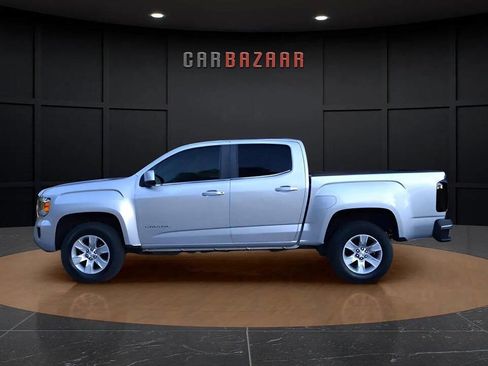 Used 2018 GMC Canyon SLE w/ SLE Convenience Package image 3