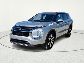 New 2026 Mitsubishi Outlander SE video 1