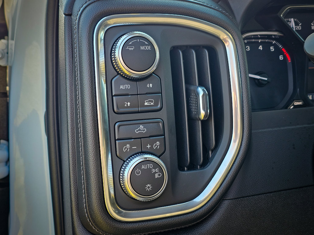 Used 2020 GMC Sierra 1500 SLE w/ SLE Value Package AWD/4WD image 16