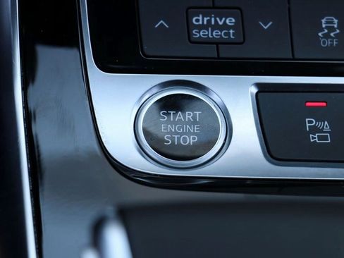 Used 2025 Audi Q7 3.0T Premium Plus image 14