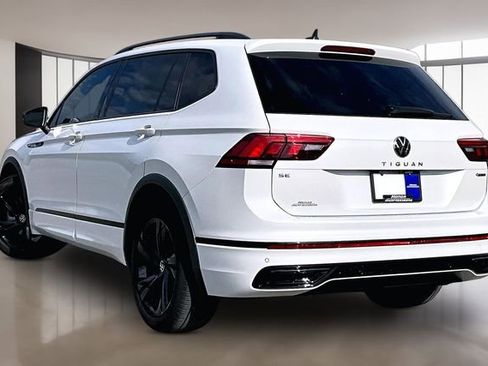 Used 2024 Volkswagen Tiguan SE R-Line image 4