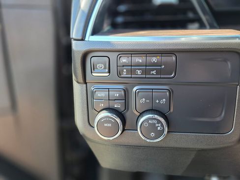 Used 2025 Chevrolet Tahoe LT AWD/4WD image 40