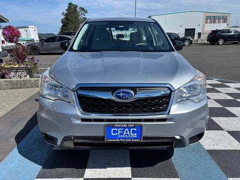 Used 2015 Subaru Forester 2.5i AWD/4WD image 8