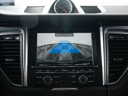 Used 2016 Porsche Macan S image 38