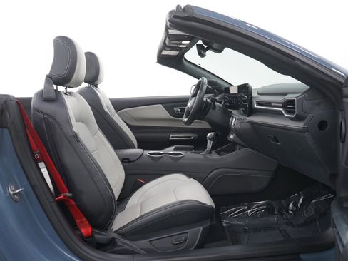 Used 2024 Ford Mustang GT Premium w/ GT Performance Package image 11