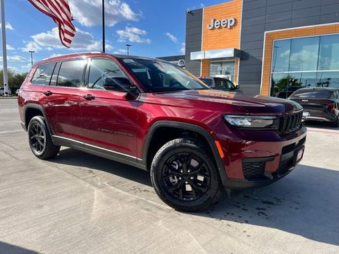 New 2025 Jeep Grand Cherokee L Altitude image 1