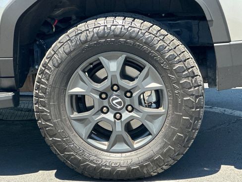 Certified 2025 Lexus GX 550 AWD/4WD image 38