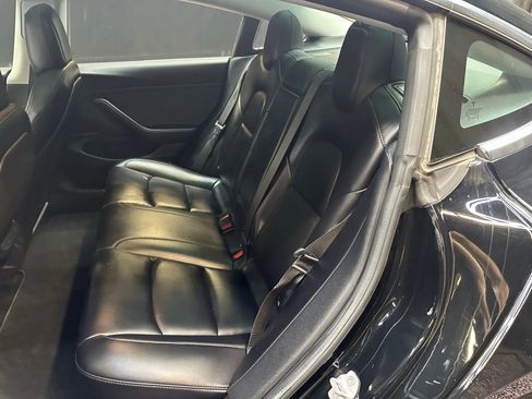 Used 2018 Tesla Model 3 Long Range image 18