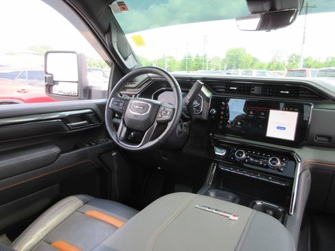 Certified 2024 GMC Sierra 3500 AT4 w/ Technology Package AWD/4WD image 31