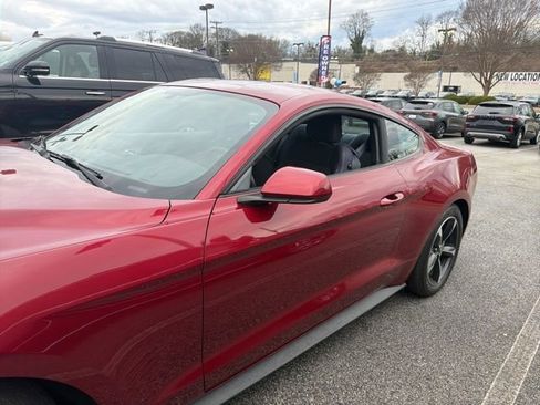 Used 2018 Ford Mustang Coupe image 5