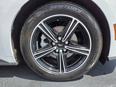 Used 2024 Ford Mustang Convertible RWD image 17