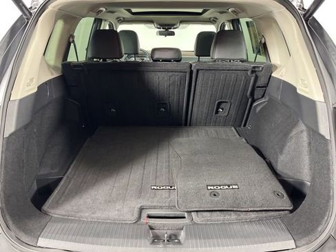 Used 2023 Nissan Rogue SV w/ SV Premium B Package image 56