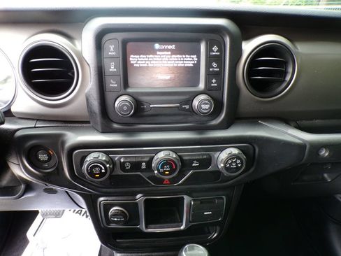 Used 2020 Jeep Gladiator Sport AWD/4WD image 23