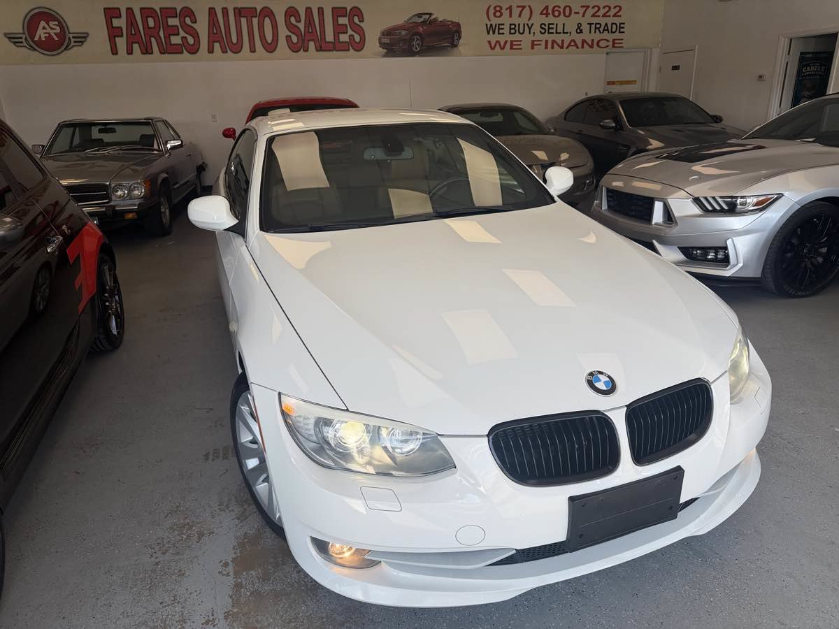 Used 2013 BMW 328i Convertible RWD image 1