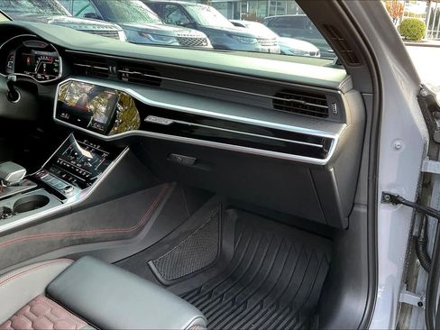 Used 2024 Audi RS 6 performance image 19