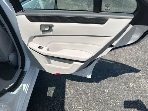 Used 2016 Mercedes-Benz E 350 4MATIC Sedan image 14