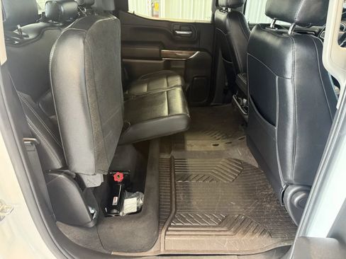 Used 2022 Chevrolet Silverado 1500 LT Trail Boss w/ LPO, Dark Essentials Package AWD/4WD image 24