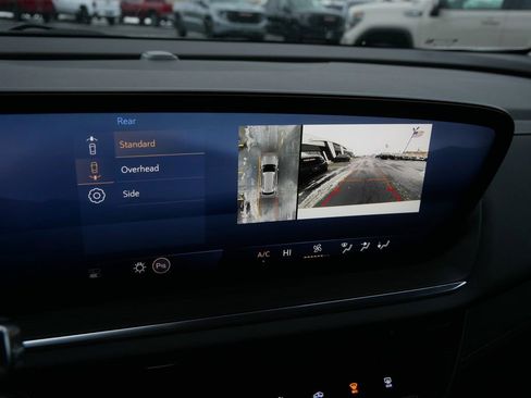 Used 2025 Buick Envision Preferred image 28