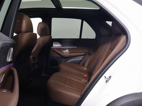 Used 2024 Mercedes-Benz GLE 350 4MATIC image 11