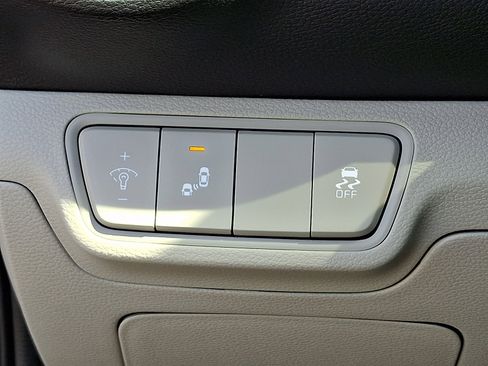 Used 2023 Kia Forte LXS w/ LXS Technology Package image 23