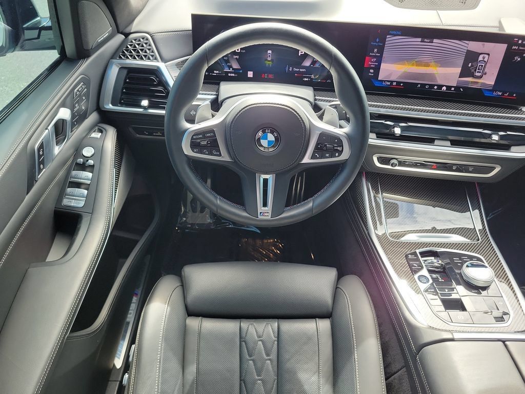 Used 2025 BMW X7 M60i AWD/4WD image 22