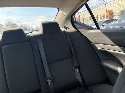 Used 2025 Nissan Altima 2.5 SV image 37