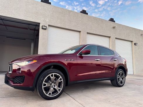 Used 2017 Maserati Levante S image 43