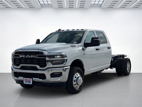 New 2026 RAM 3500 Tradesman w/ Chrome Appearance Group image 7