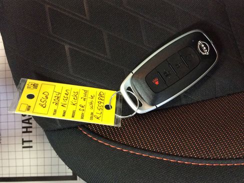 Used 2024 Nissan Kicks SR image 28