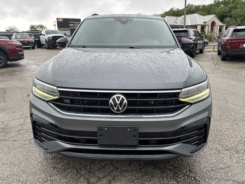 Used 2023 Volkswagen Tiguan SE R-Line FWD image 8