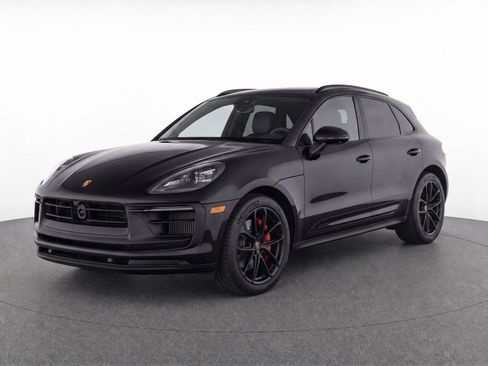 Certified 2024 Porsche Macan GTS w/ GTS Sport Package AWD/4WD image 1