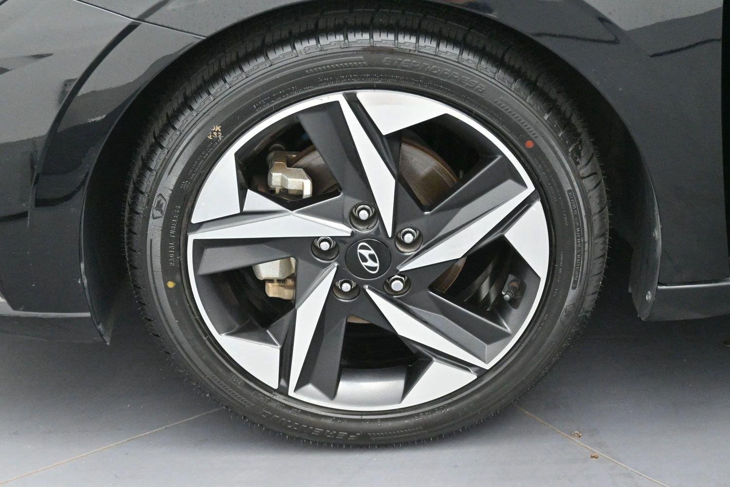 Used 2021 Hyundai Elantra Limited w/ Cargo Package FWD image 35