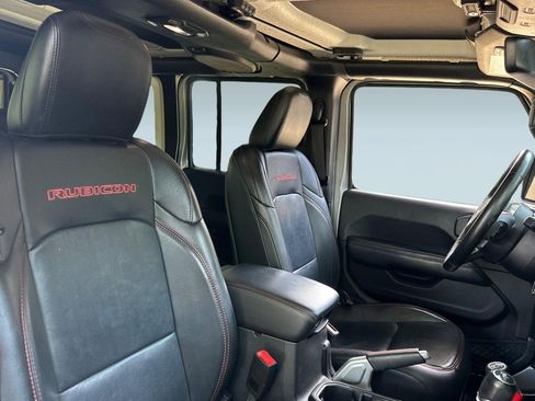 Used 2018 Jeep Wrangler Unlimited Rubicon AWD/4WD image 32