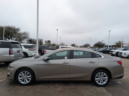 Used 2024 Chevrolet Malibu LT image 3