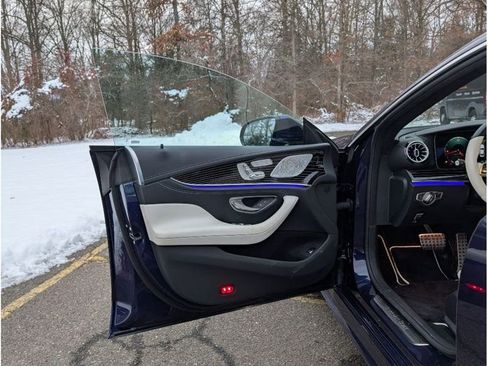 Used 2022 Mercedes-Benz CLS 450 4MATIC w/ Premium Package image 9