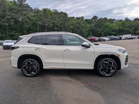 New 2026 Volkswagen Tiguan SEL R-Line AWD/4WD image 3