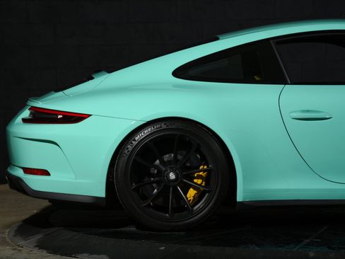 Used 2018 Porsche 911 GT3 RWD image 20