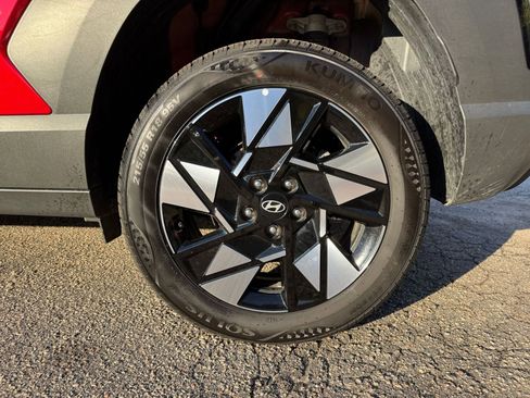 Used 2025 Hyundai Kona SEL image 35