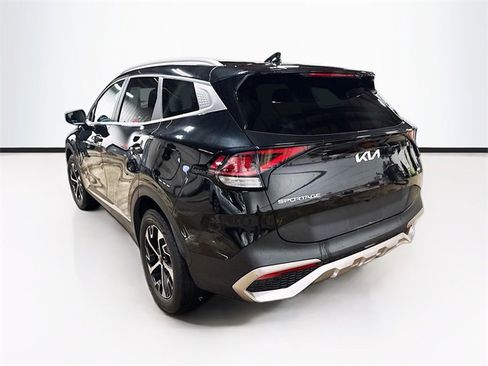 Used 2023 Kia Sportage EX image 5