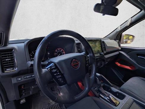 Used 2022 Nissan Frontier Pro-X RWD image 10