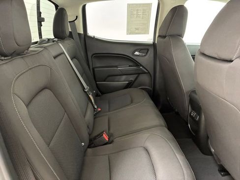 Used 2022 Chevrolet Colorado LT w/ LT Convenience Package AWD/4WD image 16
