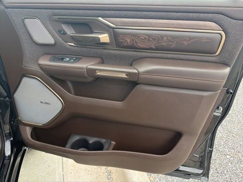 Used 2025 RAM 1500 Limited image 38