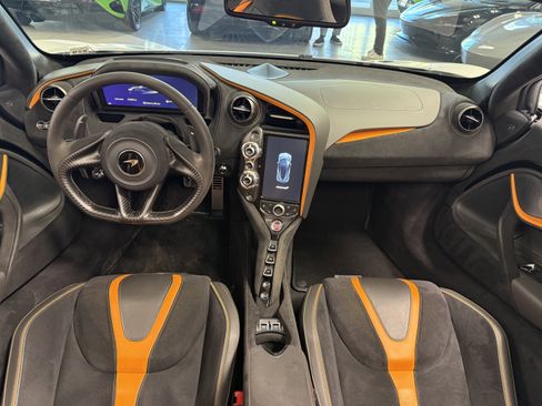 Used 2021 McLaren 720S Spider image 15