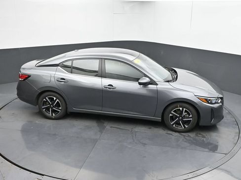 Used 2024 Nissan Sentra SV FWD image 35