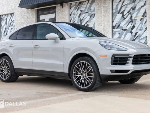 Used 2021 Porsche Cayenne S image 18